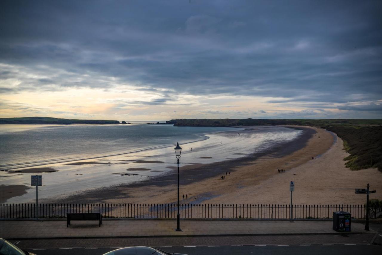 3 South Beach Court - Cosy Seafront Apartment Tenby Exterior photo